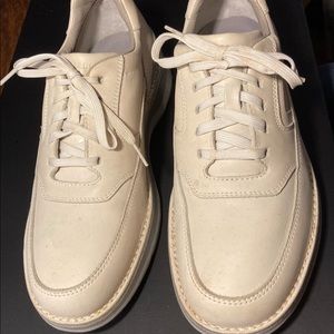 Rockport Vibram Prowalker Cream upper leather shoe Very good condition Men’s 10M